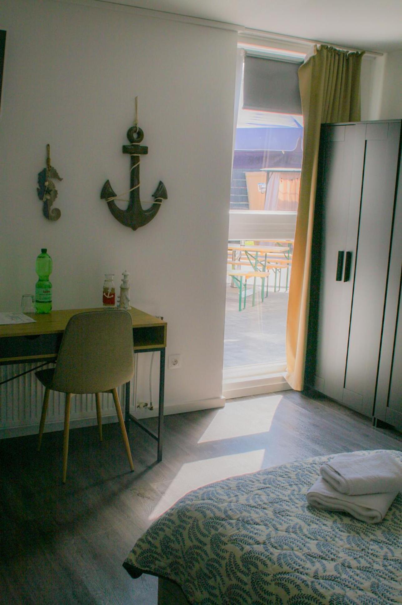 Seehafen Hostel Hamburgo Exterior foto